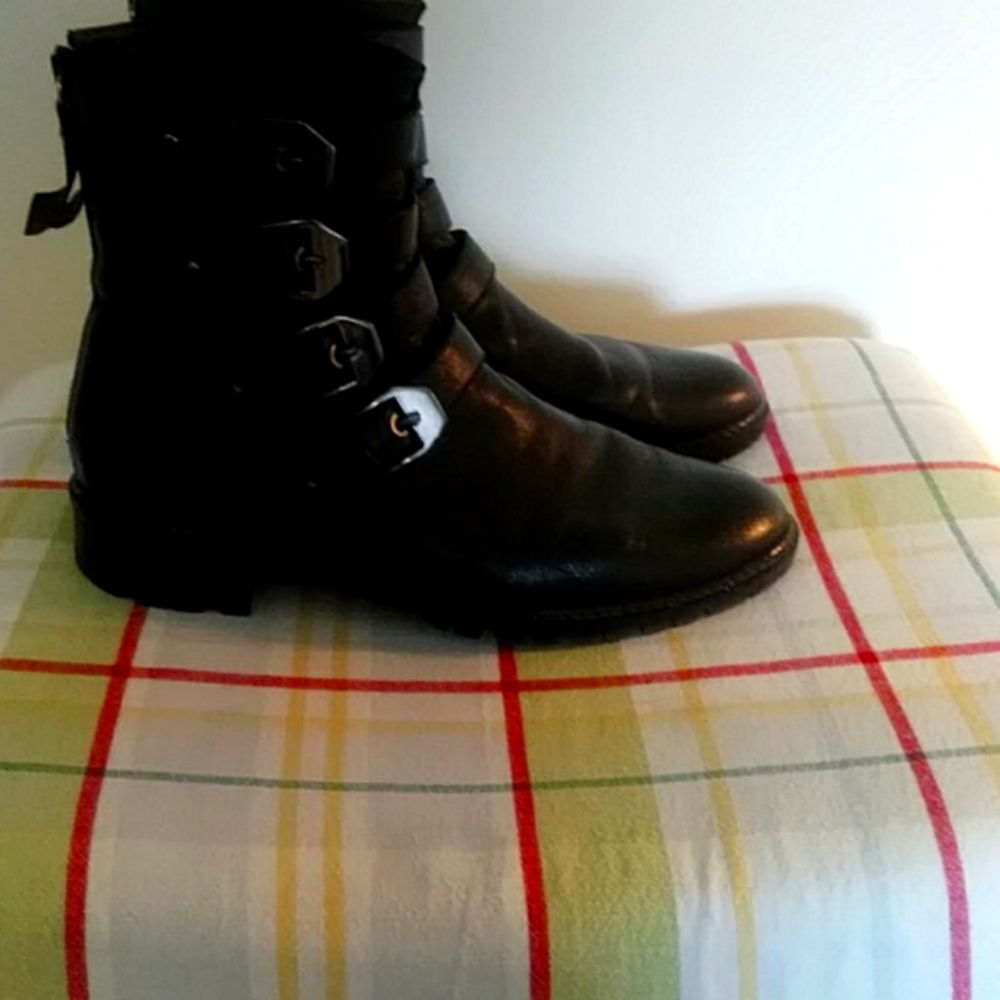 Black buckle boots